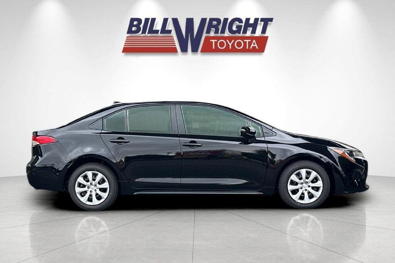 New 2027 Toyota Corolla LEImage 2