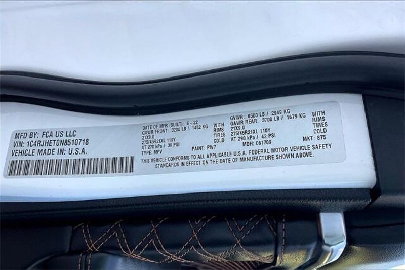 Used 2022 Jeep Grand Cherokee SummitImage 33