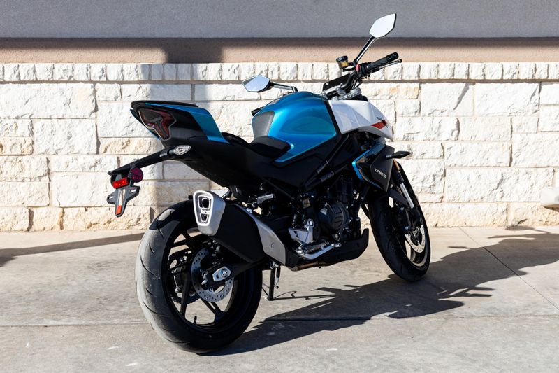 NEW 2026 CFMOTO 450NK Image 3