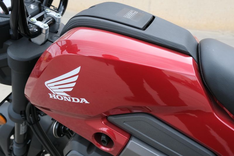 USED 2024 HONDA NAVI Image 13