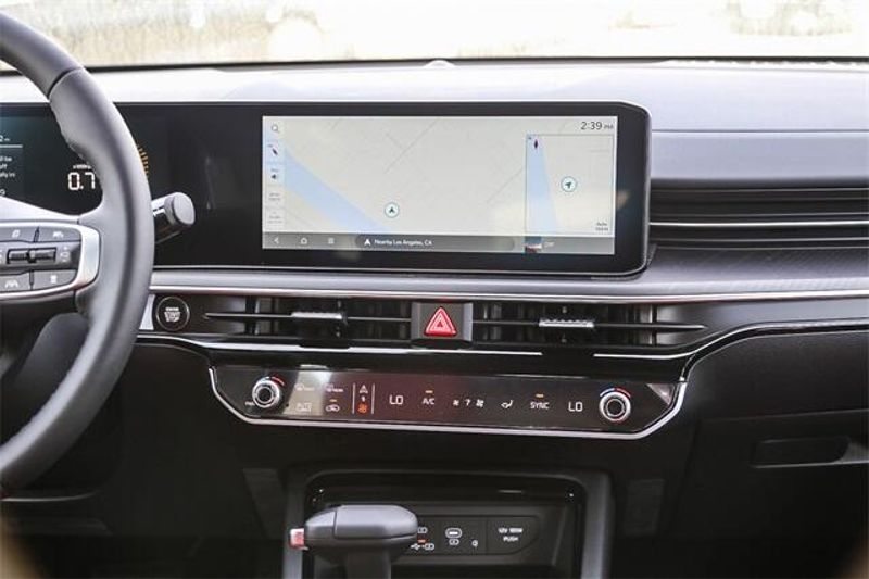 2025 Kia K5 GT-LineImage 6