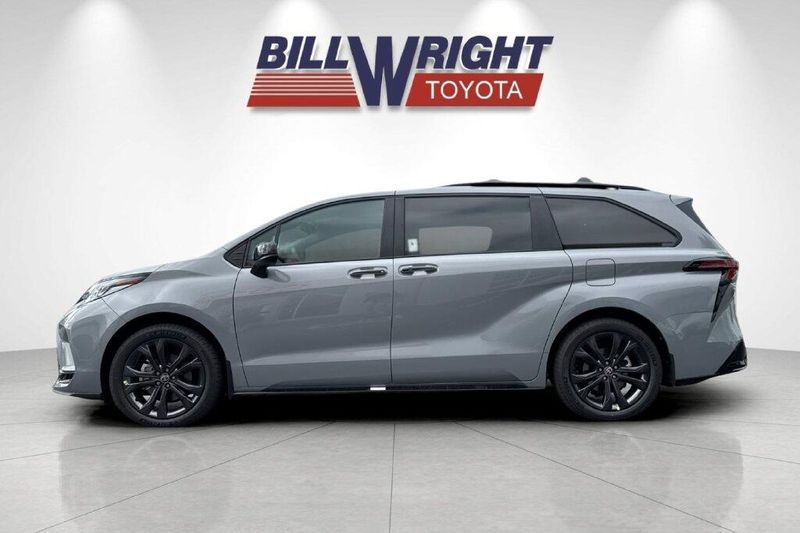 New 2026 Toyota Sienna XSEImage 6