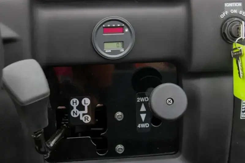 NEW 2026 KAWASAKI MULE 4010 TRANS 4X4 Image 14