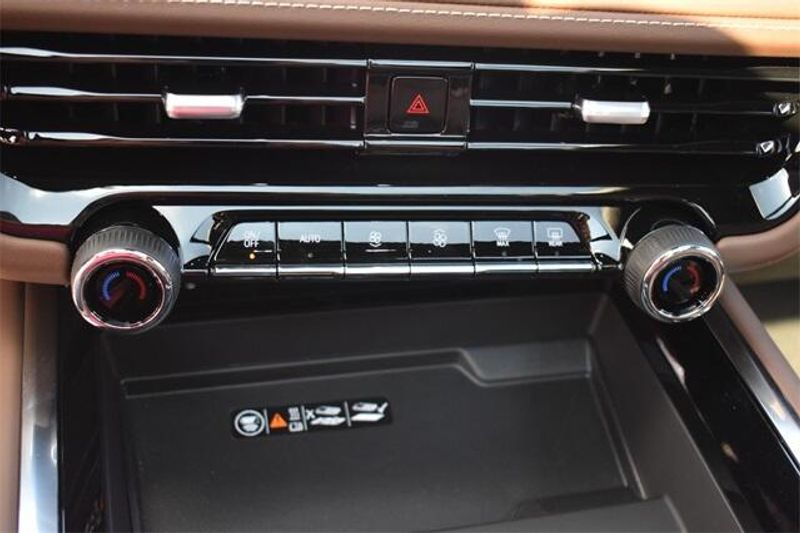 New 2026 Chevrolet Tahoe High CountryImage 39