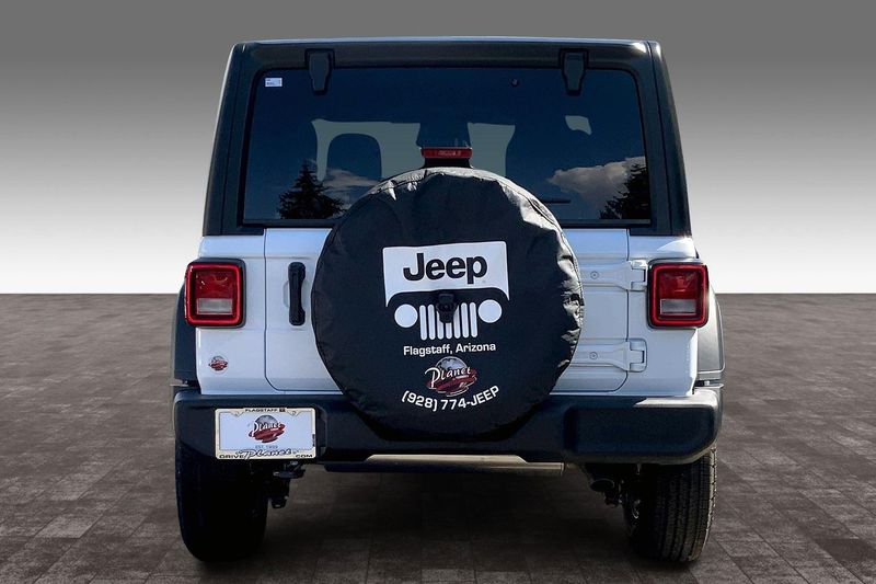 2025 Jeep Wrangler Unlimited Sport S photo 4