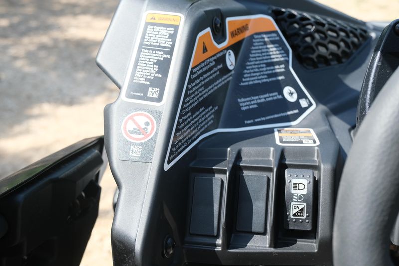 2025 Can-Am MAVERICK X3 MAX X RS TURBO RR TRIPLE BLACK Image 28