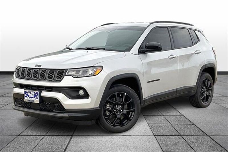 2025 Jeep Compass Latitude 4x4Image 2