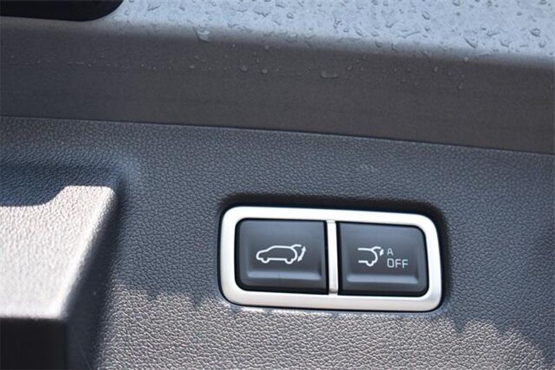 New 2025 Kia Sorento SXImage 18