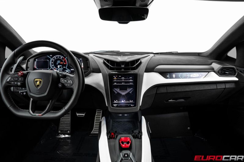 Used 2025 Lamborghini Revuelto *HIGH GLOSS STYLE PACKAGE * PASSENGER DISPLAY*Image 30
