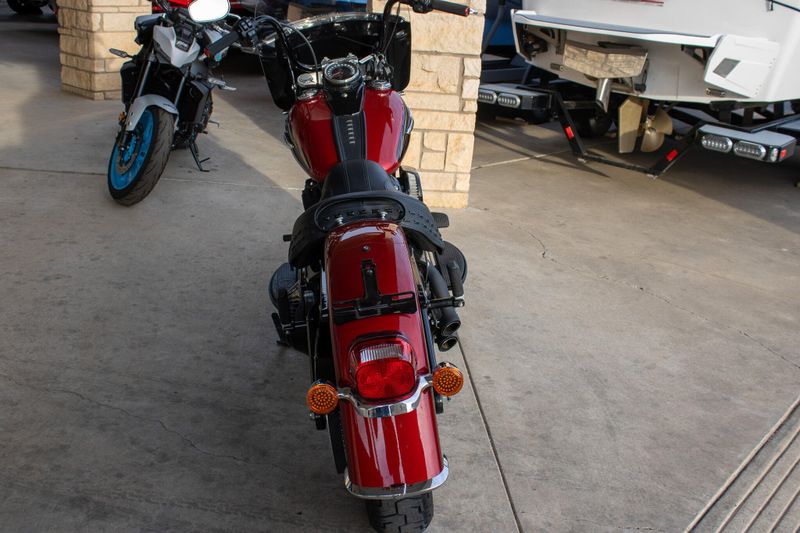 USED 2019 HARLEY SOFTAIL HERITAGE CLASSIC 114 Image 8
