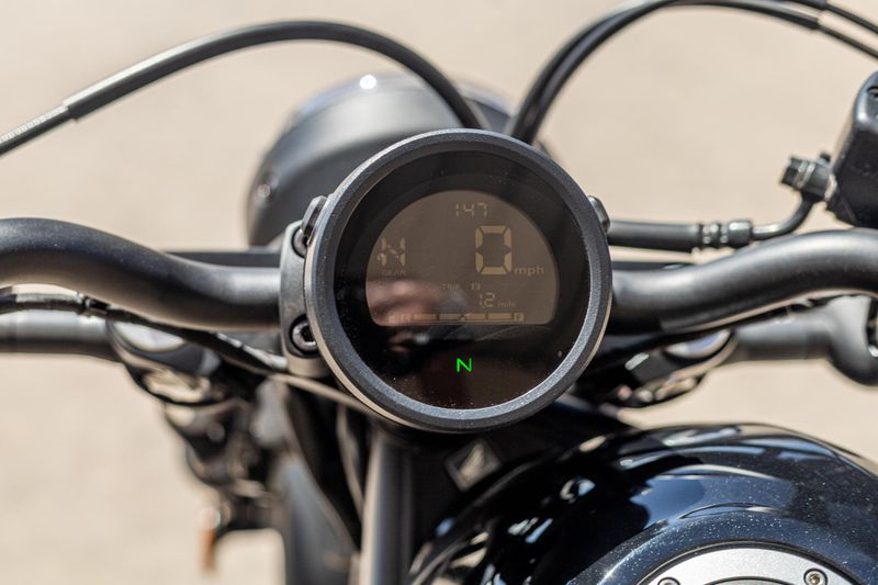 2025 Honda REBEL 300 MATTE BLACK METALLIC Image 5