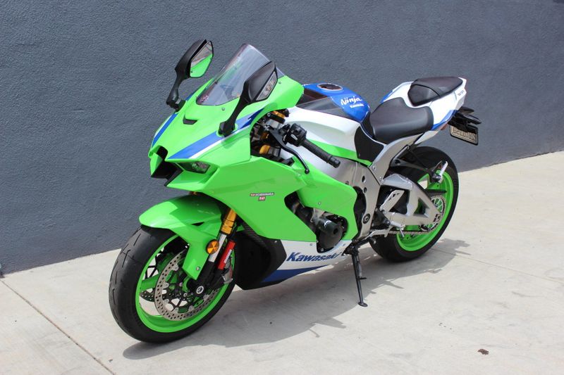 2024 Kawasaki NINJA ZX-10R ABS Image 2