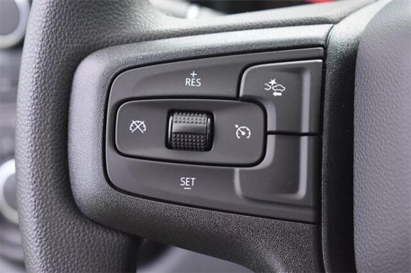 2024 Chevrolet Silverado 1500 CustomImage 27