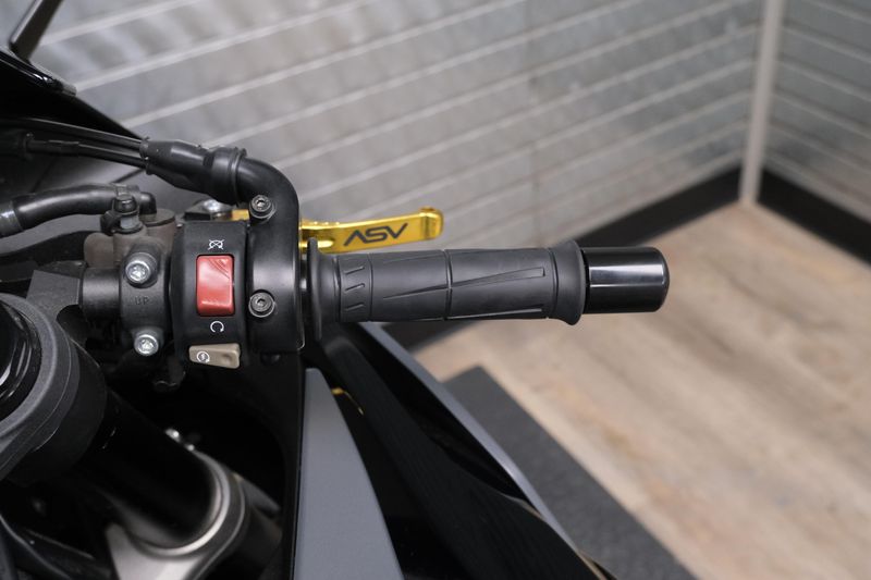 USED 2025 KAWASAKI NINJA ZX6R ABS Image 19