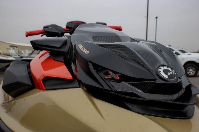 2025 SEADOO RXPX 325 WITH SOUND SYSTEM METALLIC TAN AND LAVA RED Image 8