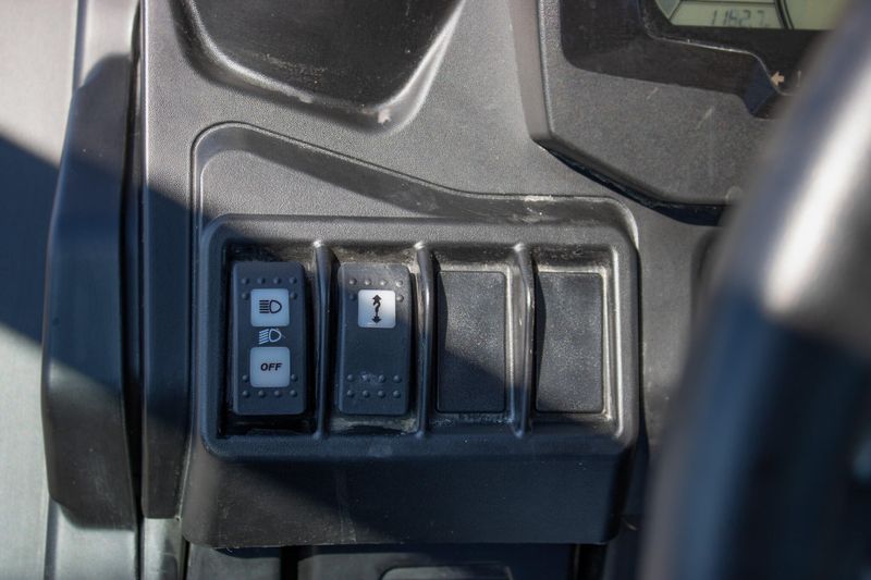 USED 2024 CAN-AM DEFENDER MAX LIMITED HD10 Image 18