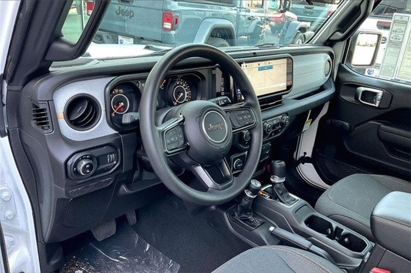 2024 Jeep Gladiator Sport 4x4Image 6