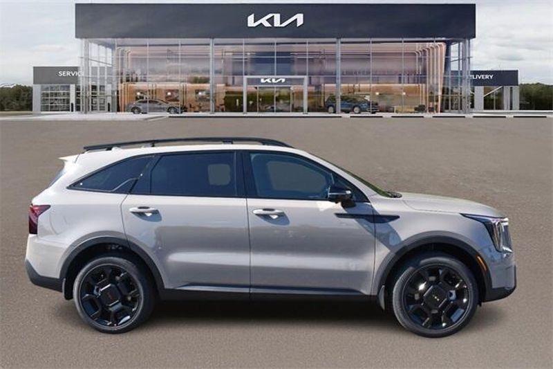 New 2025 Kia Sorento X-Line SX PrestigeImage 2