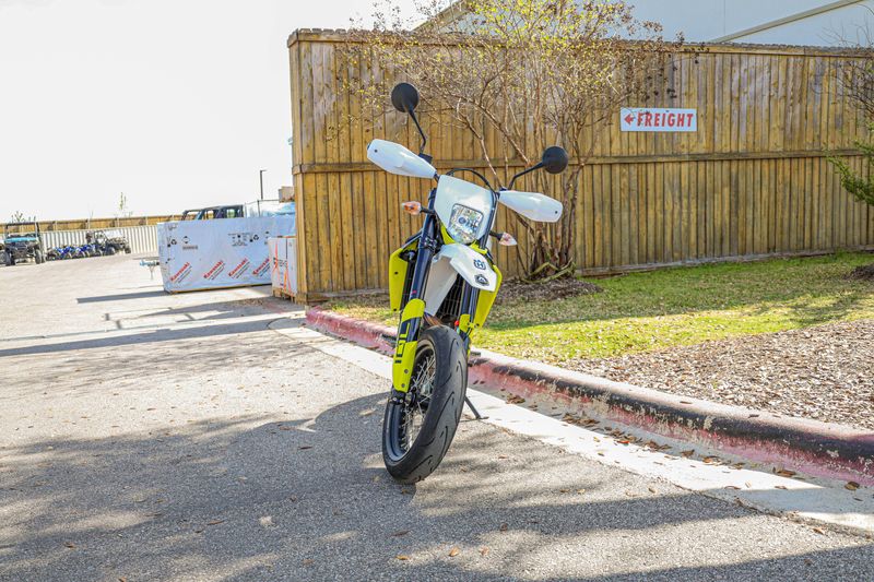 USED 2023 HUSQVARNA SUPERMOTO 701 Image 18