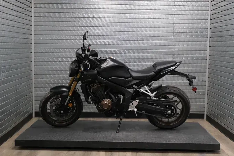 NEW 2026 HONDA CB650R ECLUTCH Image 6