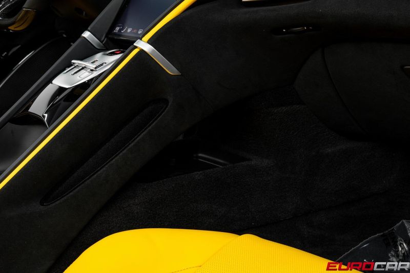 Used 2025 Ferrari Roma *FULL BODY PPF * CARBON FIBER LED STEERING WHEEL*Image 36