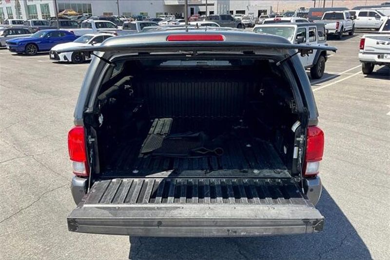 2017 Toyota Tacoma TRD Off-RoadImage 34