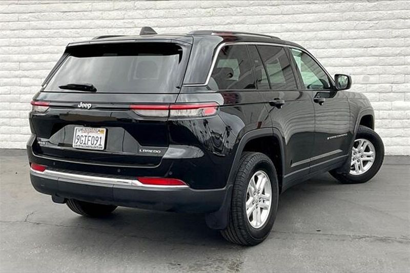 2023 Jeep Grand Cherokee LaredoImage 13