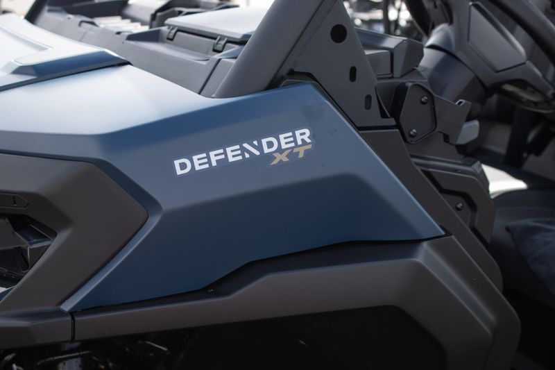 NEW 2026 CAN-AM DEFENDER MAX XT HD11 WITH 1025 INCH TOUCHSCREEN Image 14