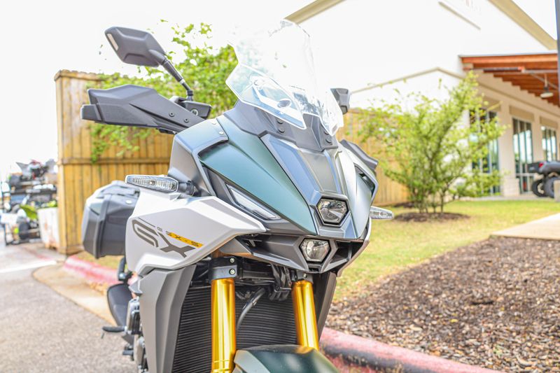 USED 2024 SUZUKI GSX-S1000GX CA Image 4