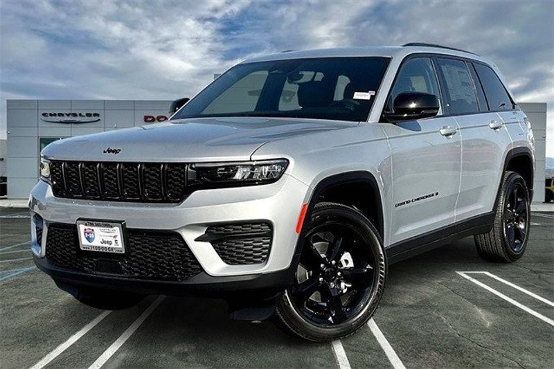 2024 Jeep Grand Cherokee Altitude X 4x4Image 1