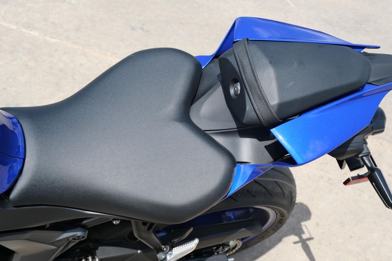2025 Yamaha YZFR7 TEAM BLUE Image 9