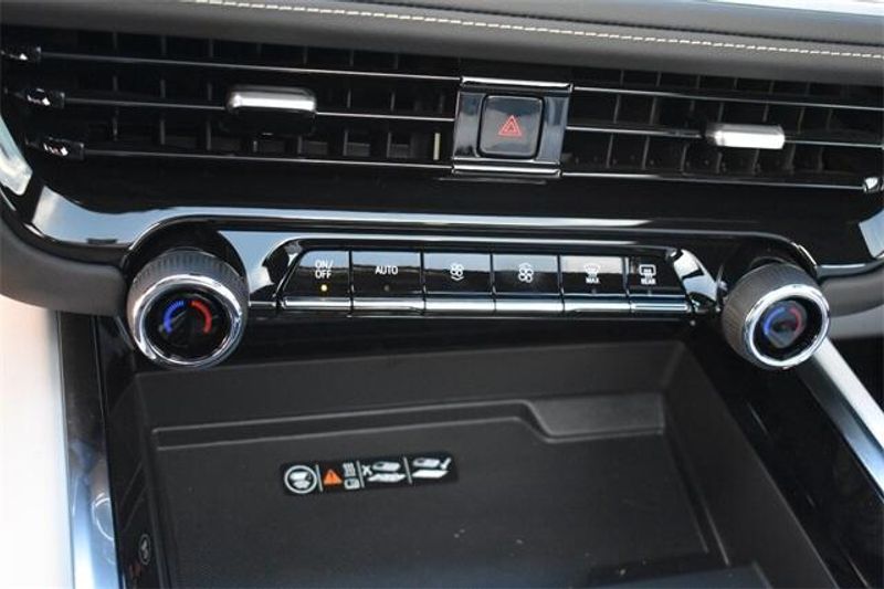 New 2025 Chevrolet Tahoe PremierImage 37