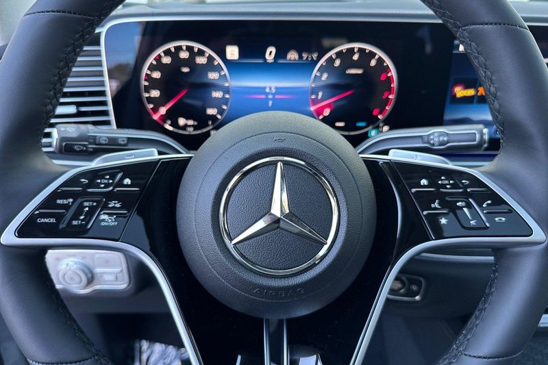 New 2026 Mercedes-Benz GLS 450Image 23