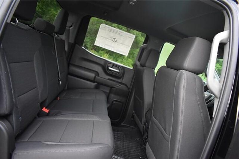 New 2025 Chevrolet Silverado 1500 CustomImage 16