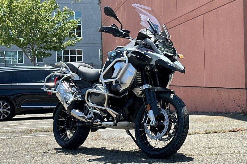 GS ADV BMW R1250 GS LCI Motorcycle Black and Gray Diecast Model by