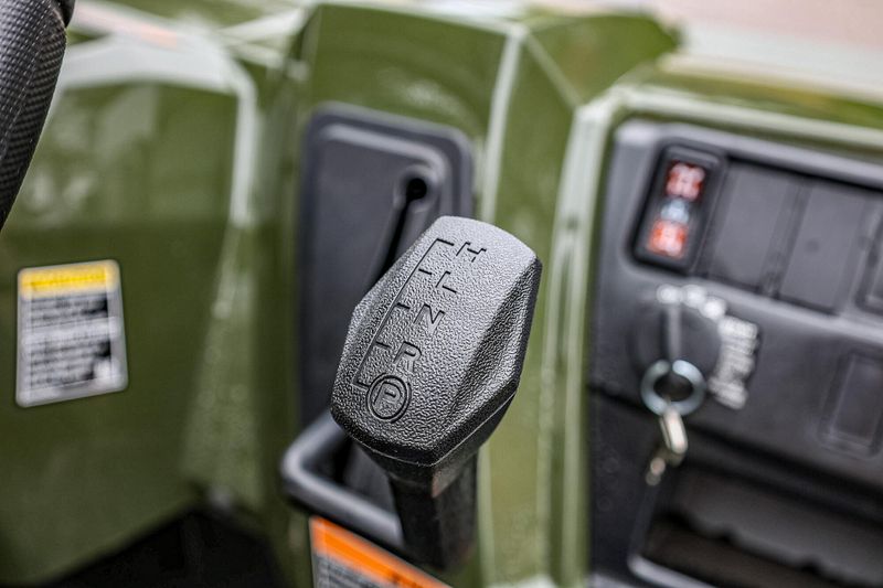 NEW 2025 POLARIS RANGER CREW 570 FULLSIZE Image 6