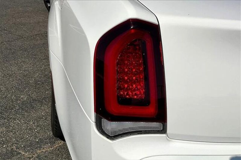 Used 2023 Chrysler 300 TouringImage 28