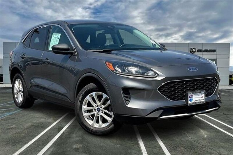 Used 2022 Ford Escape SEImage 12