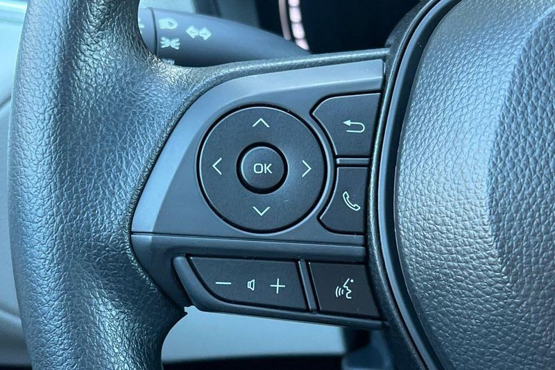 Used 2026 Toyota Corolla Cross LImage 21