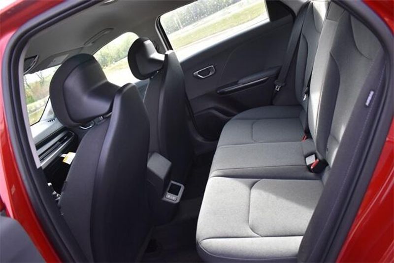 2025 Kia K4 LXSImage 15