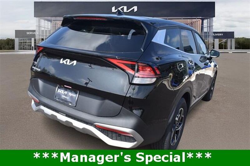 2024 Kia Sportage LXImage 3