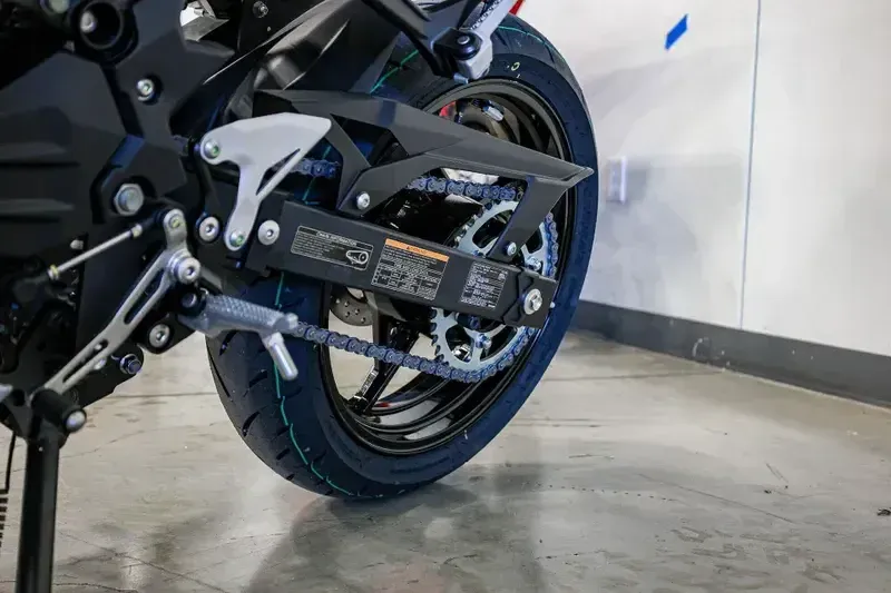 2025 Kawasaki NINJA 500 ABS Image 13