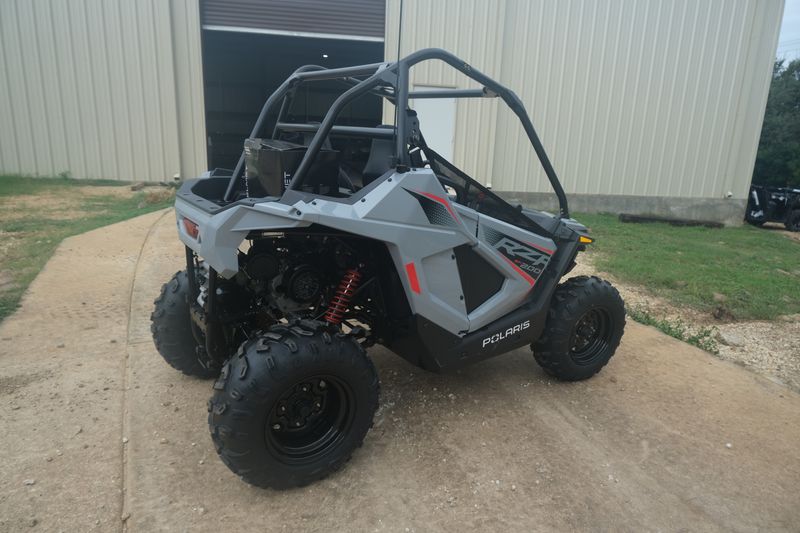 2024 Polaris RZR 200 EFI STORM GRAY Image 7