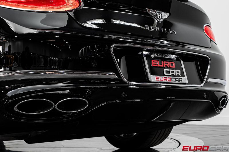 Used 2023 Bentley Continental GT V8 *FRONT SEAT COMFORT SPEC * TWO-TONE INTERIOR*Image 20