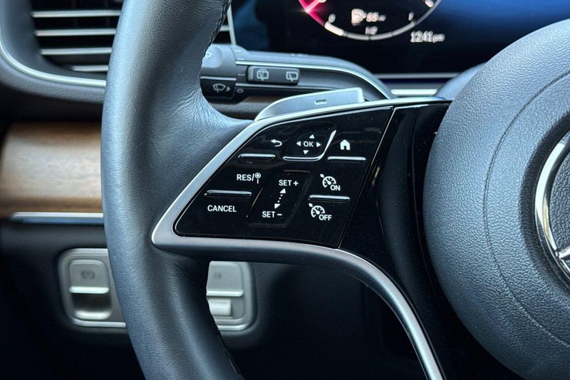 Used 2025 Mercedes-Benz GLE 450Image 29