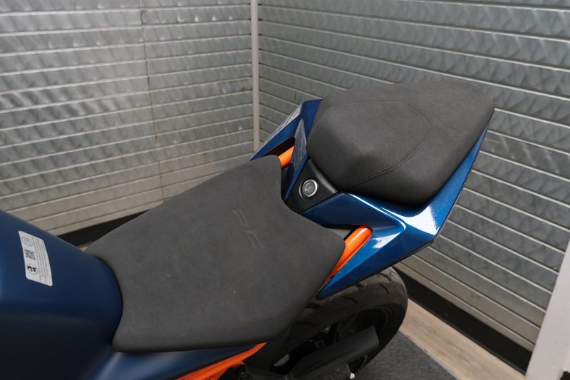 USED 2024 KTM RC 390 Image 16
