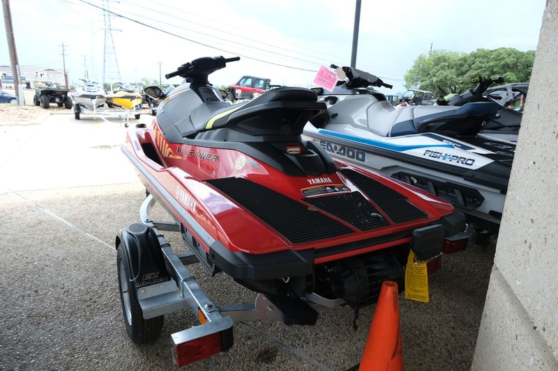2024 Yamaha WAVERUNNER EX DELUXE TORCH RED AND BLACK Image 7