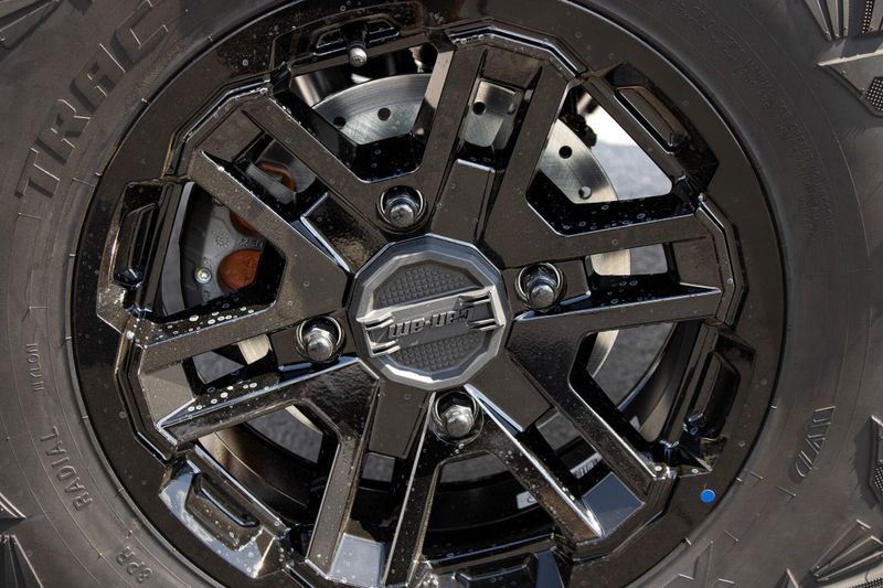 NEW 2026 CAN-AM DEFENDER MAX LIMITED CAB HD11 Image 18