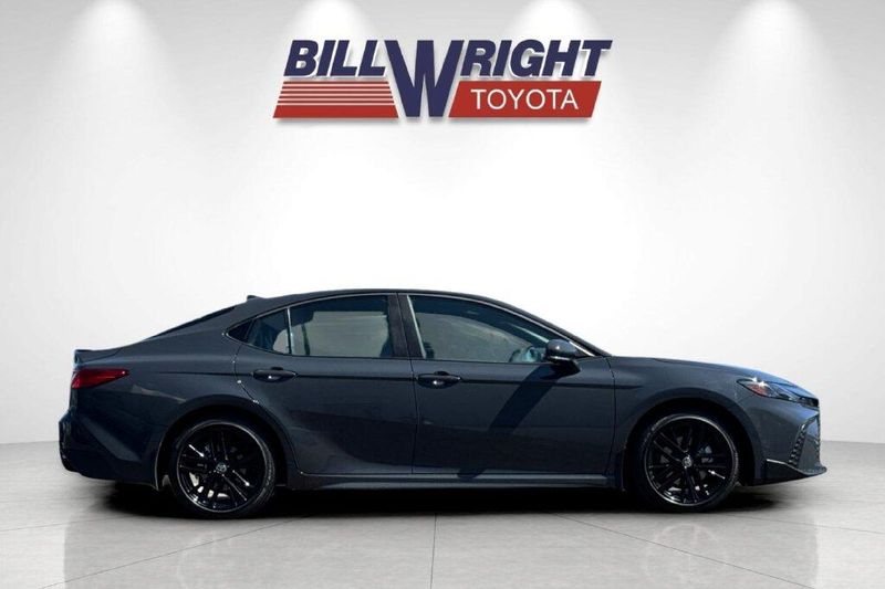 New 2026 Toyota Camry SEImage 2