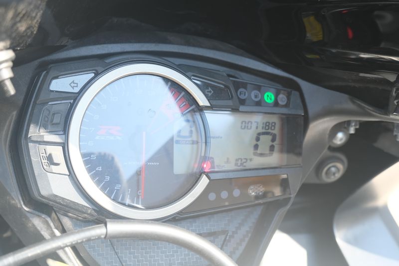 2024 Suzuki GSXR750 BLACK Image 13